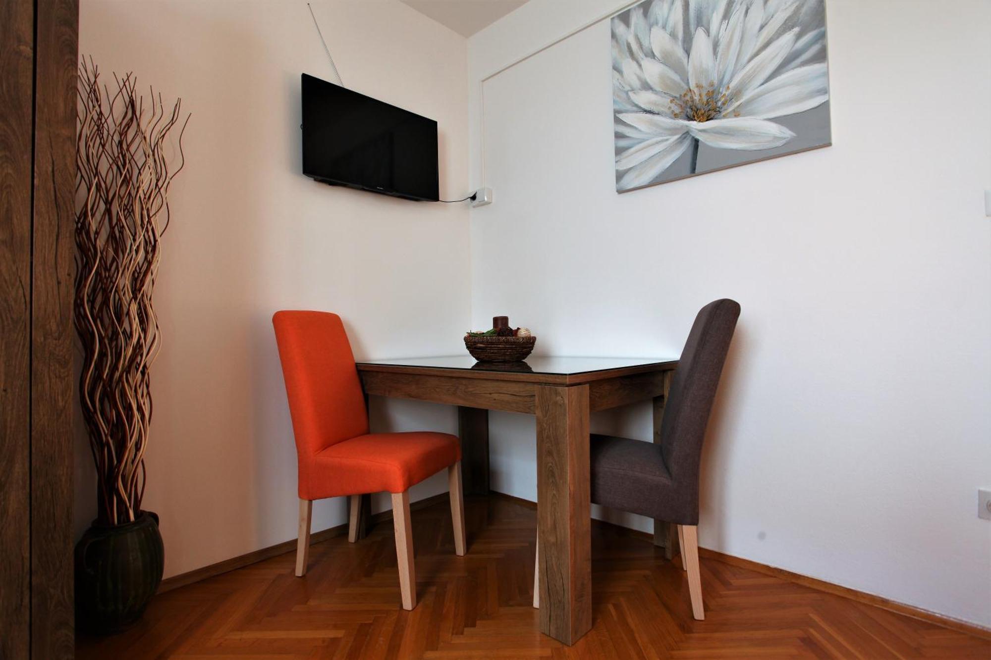 Garden M&m Apartment