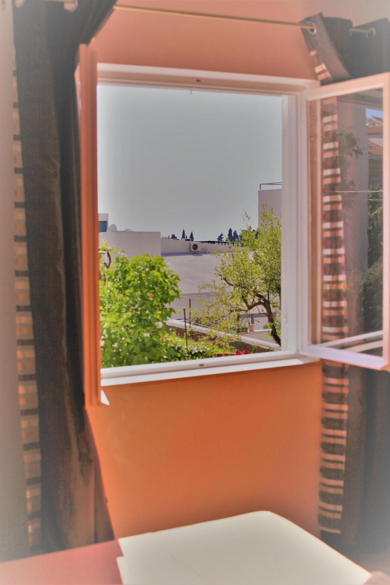 Garden M&m Apartment *